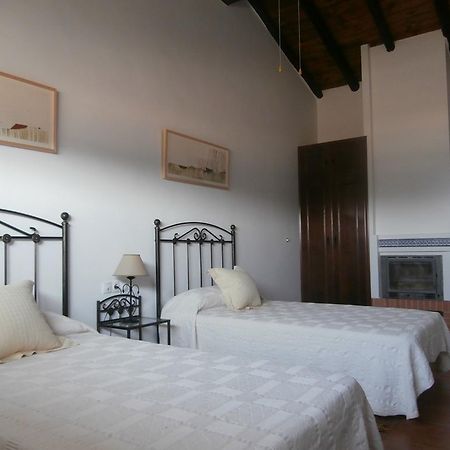ホテルCasa Rural Las Gamitas Almoharin エクステリア 写真
